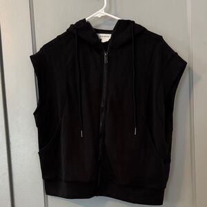Black Sleeveless Hoodie Vest